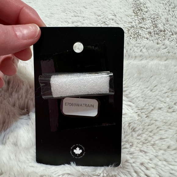 Tova Mini Lilibet earrings - Picture 3 of 6